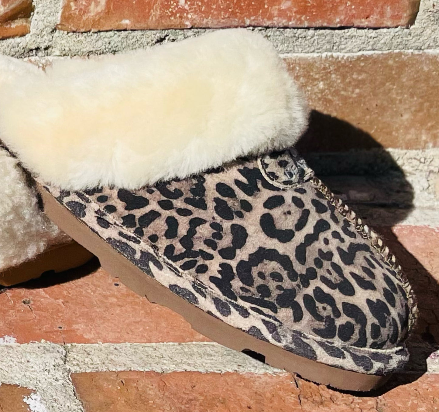 LOKI SLIPPER